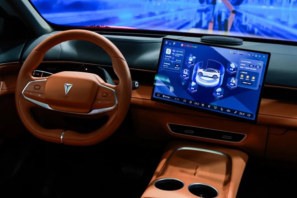 智能座艙內(nèi)部。重慶移動(dòng)供圖