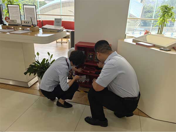 開展消防安全檢查。工行重慶市分行供圖