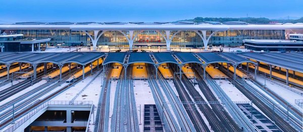 重慶東站。中鐵十一局供圖