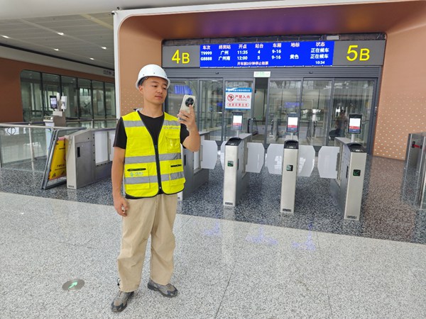 現(xiàn)場測試。重慶移動(dòng)供圖