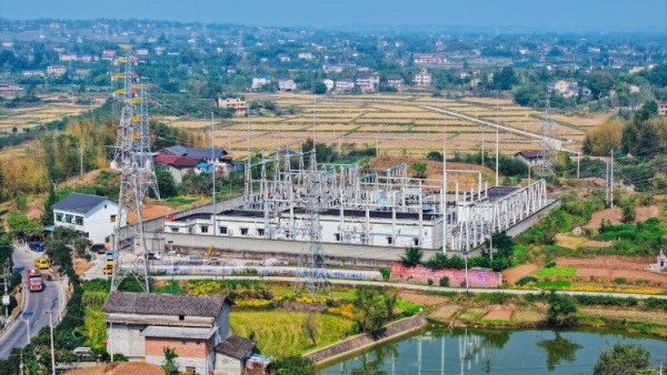 110千伏高峰變電站。國網(wǎng)重慶墊江供電公司供圖