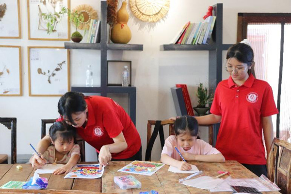 鄉(xiāng)土美育課堂。西南大學供圖