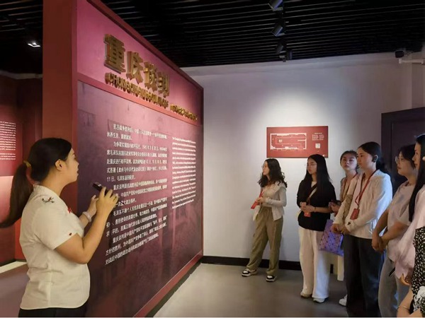 豐都縣青苗班學(xué)員走進(jìn)重慶紅巖干部學(xué)院。受訪單位供圖