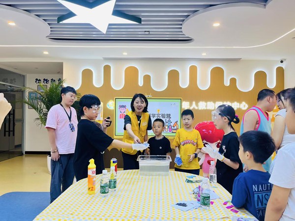 孩子們探索科學(xué)奧秘?；顒?dòng)主辦方供圖