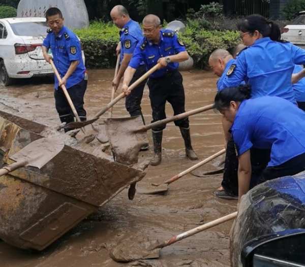 開展清淤工作。受訪單位供圖
