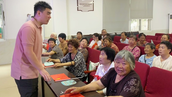 宣講會現(xiàn)場。重慶財經(jīng)學(xué)院供圖