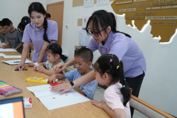 心理健康專題活動(dòng)。重慶科技大學(xué)石油與天然氣工程學(xué)院供圖