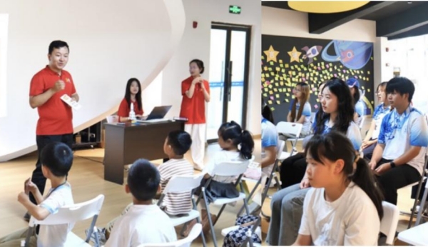 “科技自強(qiáng)課”現(xiàn)場(chǎng)。重慶師范大學(xué)供圖