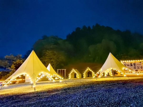 金山露營基地。涪陵區(qū)融媒體中心供圖