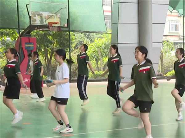 考試現(xiàn)場。重慶電信供圖