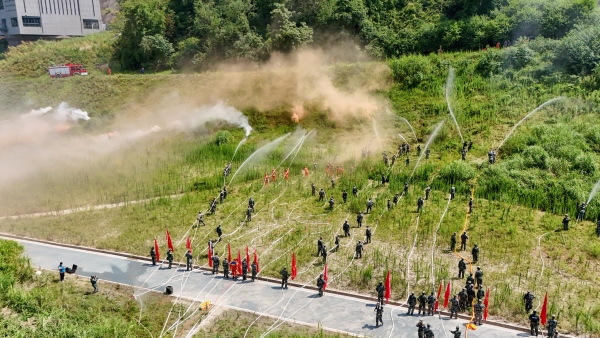 北碚區(qū)2025年綜合應(yīng)急救援演練 。馮奧攝