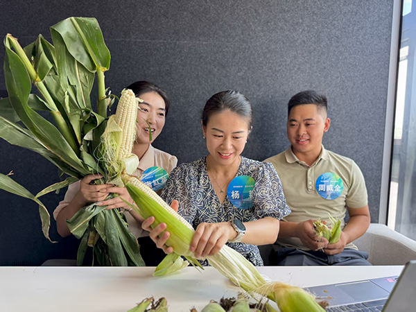 潼南本土新農(nóng)人參加直播帶貨培訓(xùn)。重慶電力高等專(zhuān)科學(xué)校供圖