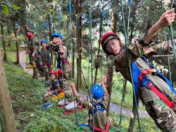 夏令營活動現(xiàn)場。招商積余重慶公司供圖