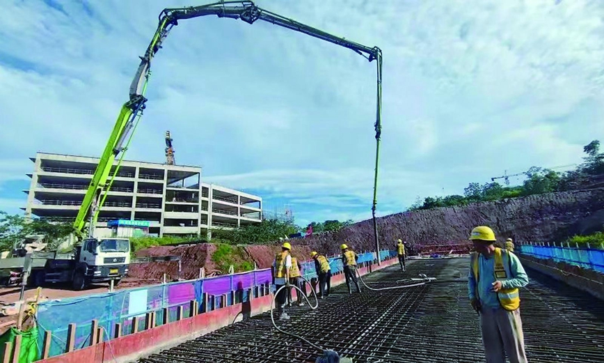 新州大道（金曾路南延伸段三期）項目建設現(xiàn)場