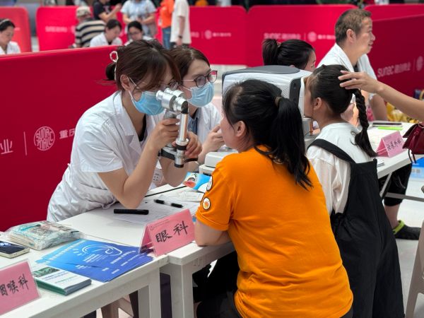 活動的義診環(huán)節(jié)。陳俊攝