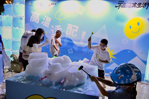 市民參與互動活動。崔景印攝