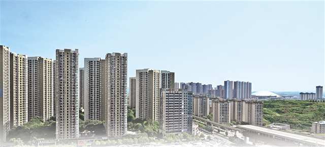 7月16日，空港樂園公租房小區(qū)有著完善的商業(yè)和交通配套，居民生活工作出行都很便利。