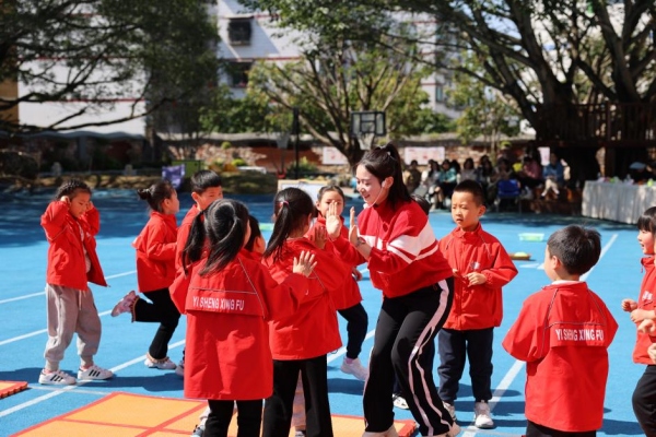 豐都縣豐美課堂教學(xué)技能競(jìng)賽現(xiàn)場(chǎng)。豐都縣教委供圖