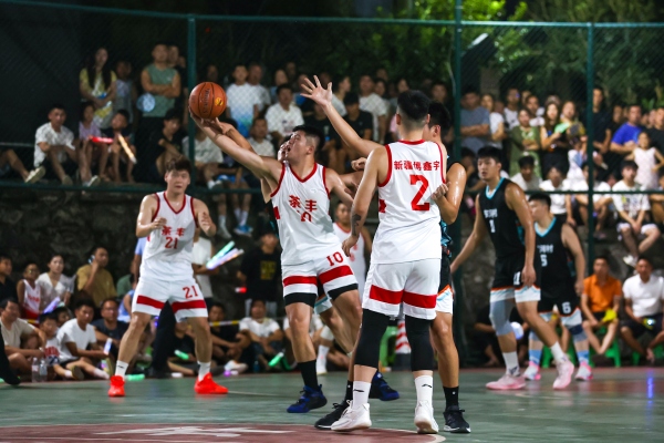 城口縣2025年第三屆籃球聯(lián)賽(修齊賽區(qū))修齊鎮(zhèn)啟幕。修齊鎮(zhèn)供圖