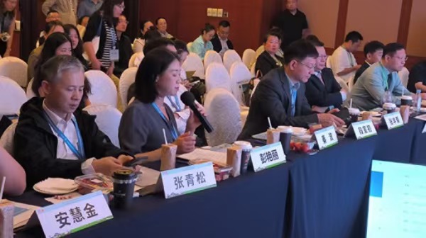 彭艷麗活動現(xiàn)場。重慶普瑞眼科醫(yī)院供圖