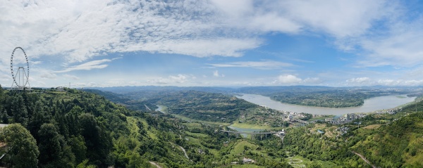 俯瞰美心紅酒小鎮(zhèn)。景區(qū)供圖