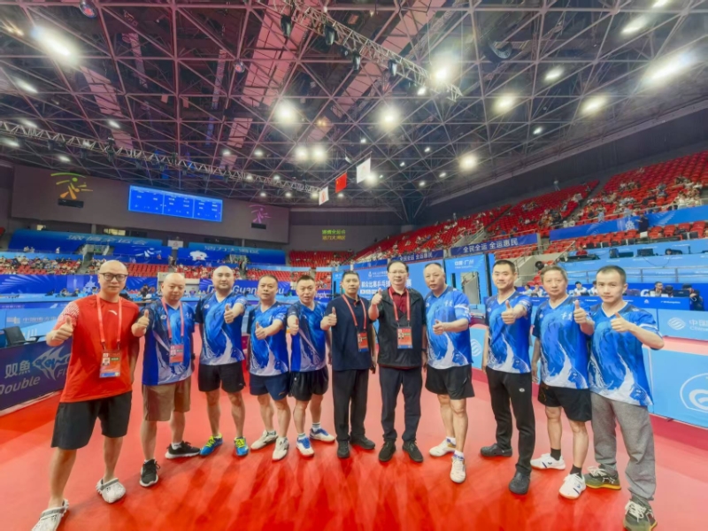 男團(tuán)合影。市乒協(xié)供圖