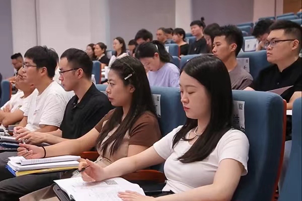 開班儀式現(xiàn)場。唐文蕤攝