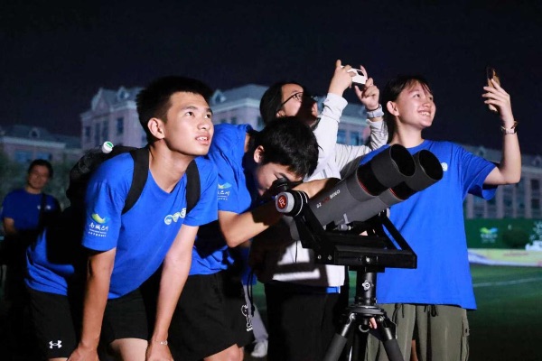 2025年全國(guó)中學(xué)生地球科學(xué)科考營(yíng)活動(dòng)。重慶市南城巴川供圖