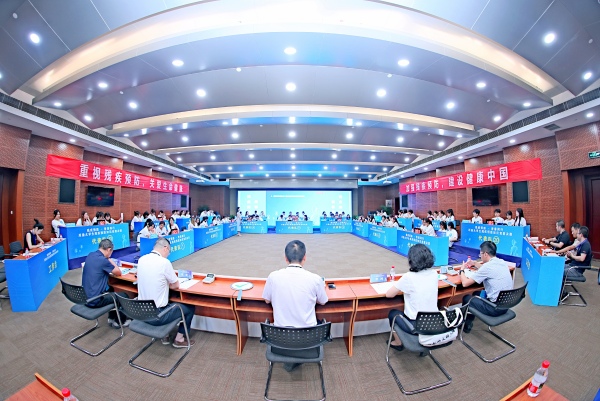 “殘疾預(yù)防·青春同行”川渝大學(xué)生殘疾預(yù)防知識競賽決賽。主辦方供圖