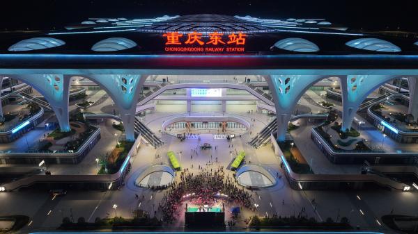 長生山歌之趨野歌會在重慶東站舉行。長生橋鎮(zhèn)樂陶社區(qū)供圖