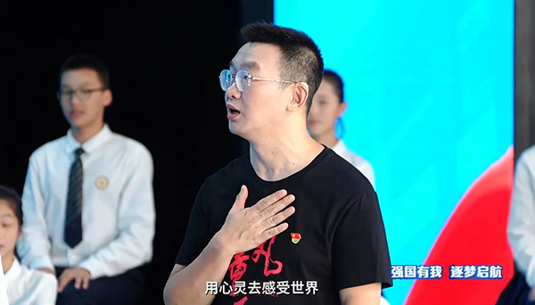 莫庭在現(xiàn)場(chǎng)作交流分享。主辦方供圖