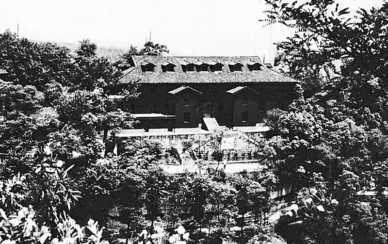 中共中央南方局暨八路軍駐重慶辦事處所在地——紅巖村。（資料圖片）