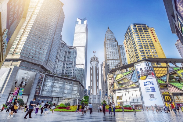 解放碑步行街。渝中區(qū)委宣傳部供圖