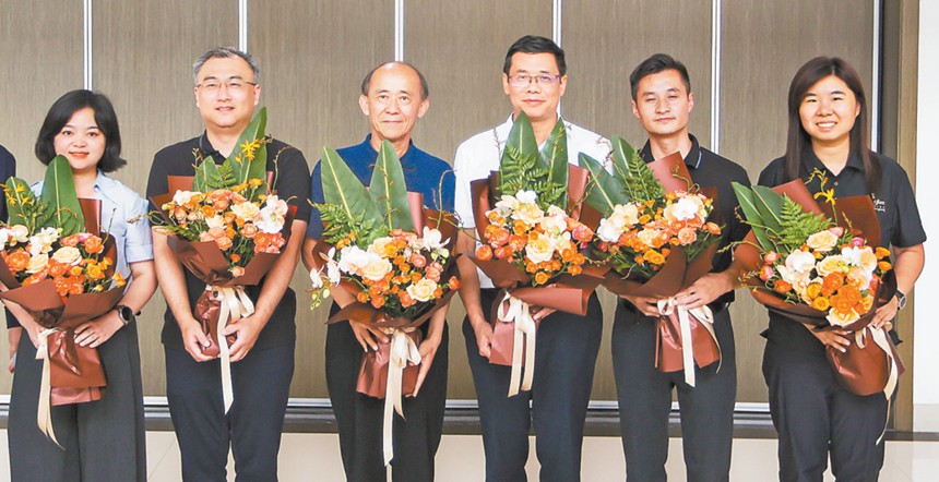 9月4日，幾位受邀現(xiàn)場觀禮九三大閱兵的重慶代表回渝。記者 尹詩語 攝/視覺重慶