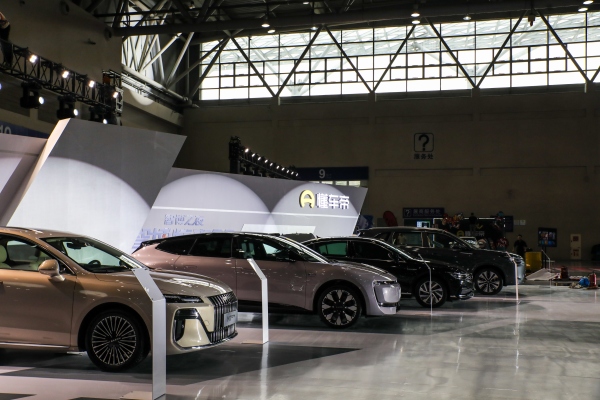 懂車帝展臺。曹檢攝