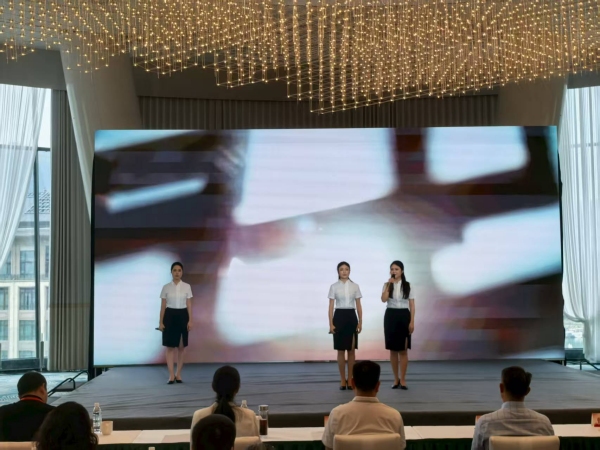 川渝地區(qū)留法勤工儉學(xué)運(yùn)動(dòng)紅色資源保護(hù)傳承聯(lián)盟首屆年會(huì)在巫山召開(kāi)。任峰攝