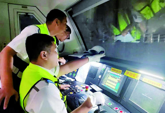 軌道交通4號(hào)線西延伸段順利完成熱滑試驗(yàn)