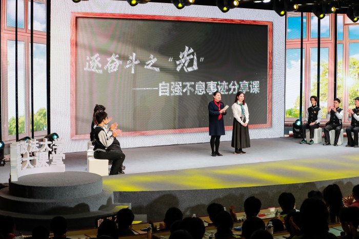 “重慶好人”唐心一在重慶市“好人進(jìn)校園”暨第三季度“重慶好人”發(fā)布活動上進(jìn)行事跡分享。渝北區(qū)委宣傳部供圖