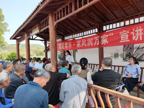 現(xiàn)場(chǎng)宣講。大足區(qū)委宣傳部供圖