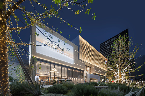 江岸天街。龍湖商業(yè)供圖