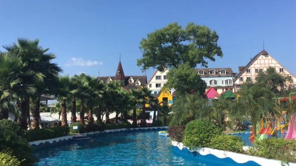 美心紅酒小鎮(zhèn)。涪陵區(qū)融媒體中心供圖