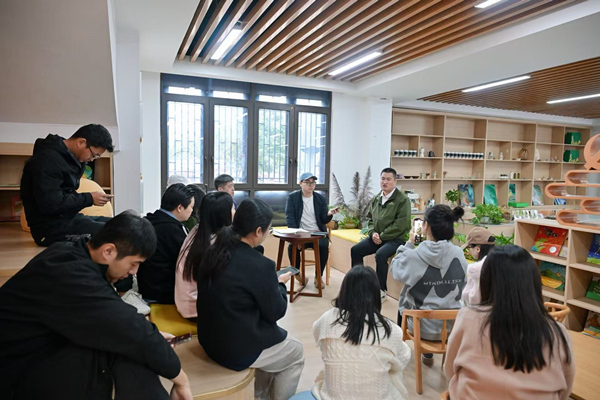 張升平接受采訪。主辦方供圖