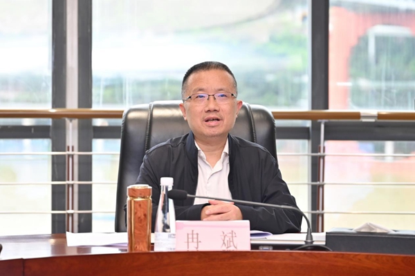 重慶文旅集團黨委書記、董事長冉斌推介發(fā)言。鄒樂攝